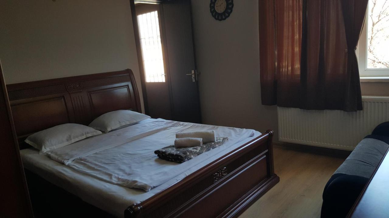 Guesthouse Different 第比利斯 外观 照片