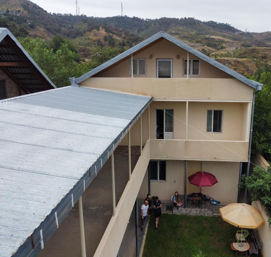 Guesthouse Different 第比利斯 外观 照片